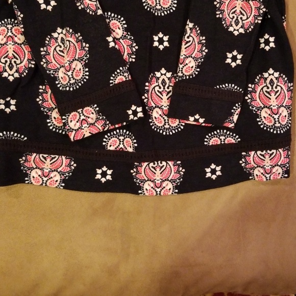 Crown & Ivy blouse - Picture 3 of 6